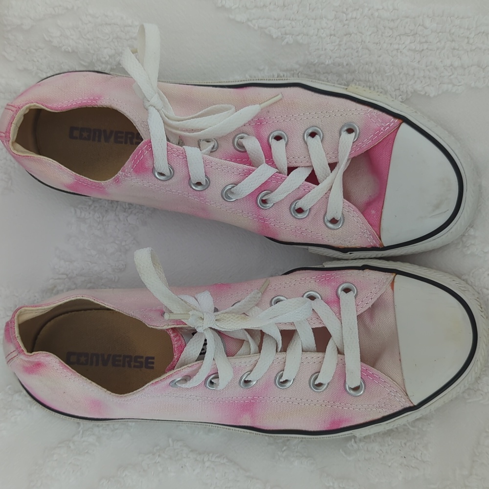 Light Pink Tie Dyed Converse (Women size 9/Men's size 7)